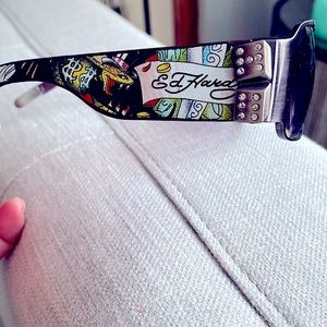 Men’s Ed Hardy aviator sunglasses, perfect condition.